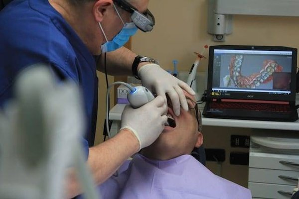 Quelle est la durée de vie d'un blanchiment des dents ?